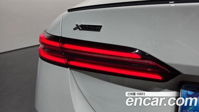 BMW 5 Series (G60) 550e xDrive M Sport Pro 2025 — фото 29