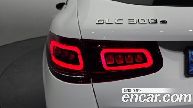 Mercedes-Benz GLC-Class (X253) GLC300e 4MATIC 2021 — фото 23