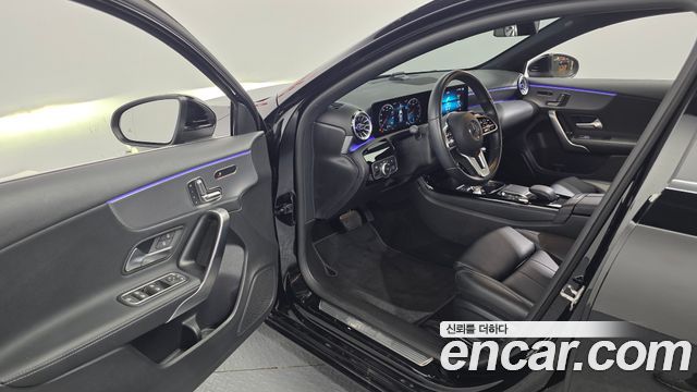 Mercedes-Benz A-Class (W177) A220 Hatchback 2022 — фото 10