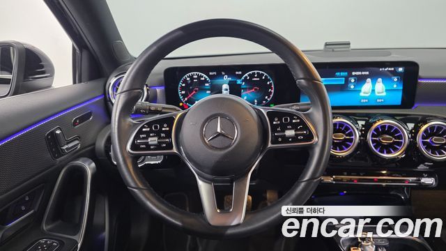 Mercedes-Benz A-Class (W177) A220 Hatchback 2022 — фото 13