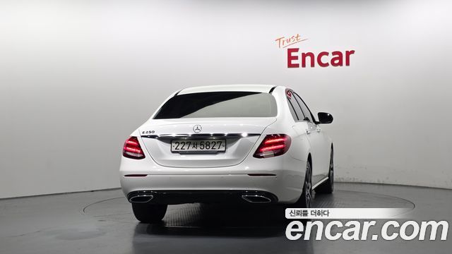 Mercedes-Benz E-Class (W213) E250 Avantgarde 2020 — фото 4