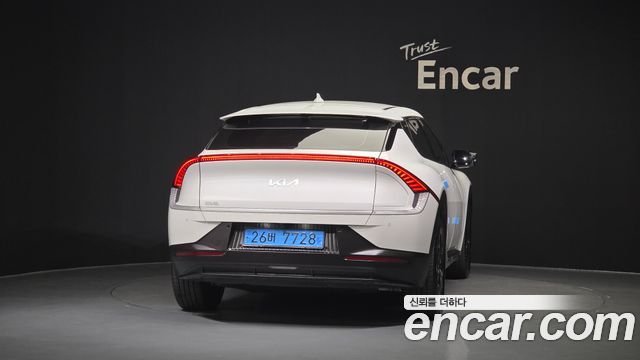 Kia EV6 Long Range Light 2024 — фото 4