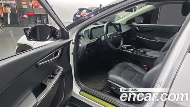 Kia EV6 Long Range Light 2024 — фото 10