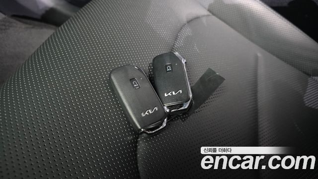 Kia EV6 Long Range Light 2024 — фото 15