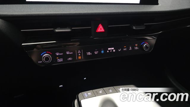 Kia EV6 Long Range Light 2024 — фото 30