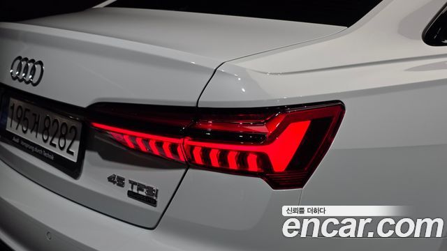 Audi A6 (C8) 45 TFSI Quattro Premium 2025 — фото 29