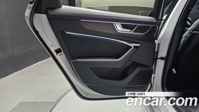 Audi A6 (C8) 45 TFSI Quattro Premium 2025 — фото 31