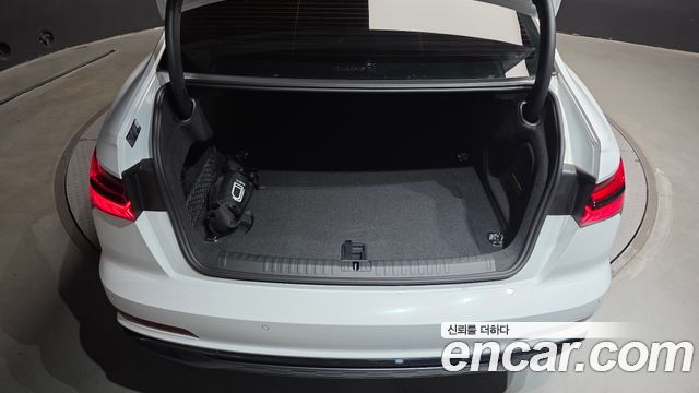 Audi A6 (C8) 45 TFSI Quattro Premium 2025 — фото 39