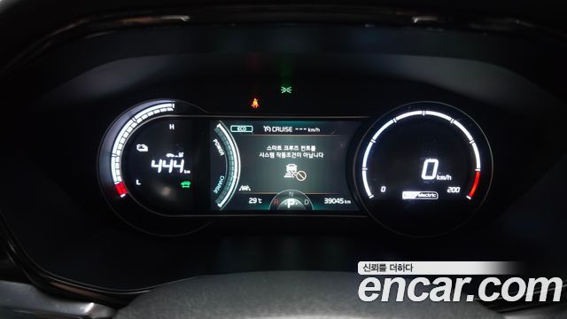Kia Niro Plus Air 2023 — фото 8