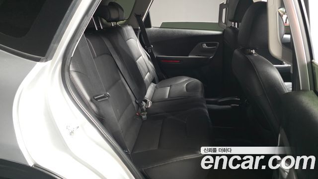Kia Niro Plus Air 2023 — фото 12