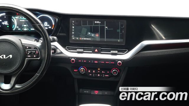 Kia Niro Plus Air 2023 — фото 13