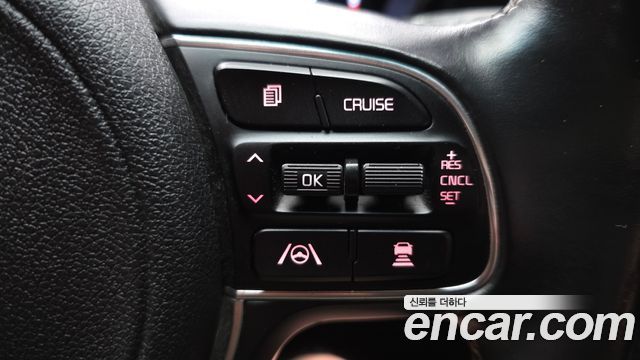 Kia Niro Plus Air 2023 — фото 16