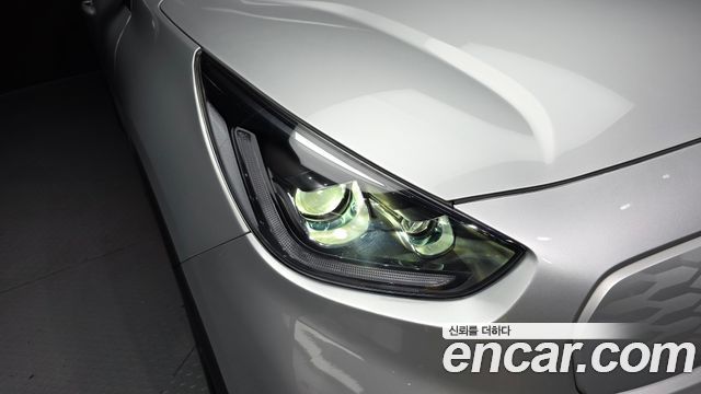 Kia Niro Plus Air 2023 — фото 22