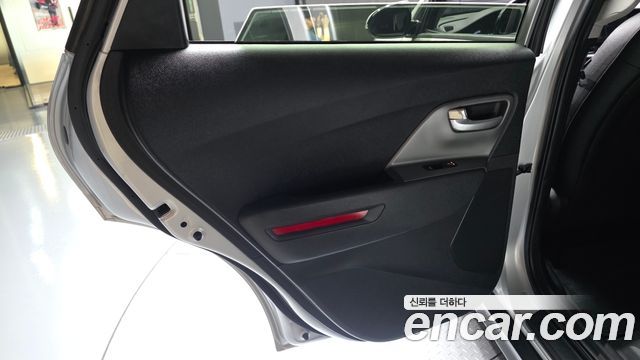 Kia Niro Plus Air 2023 — фото 25
