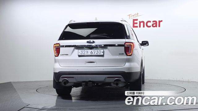 Ford Explorer 2.3 Limited 4WD 5th 2017 — фото 4