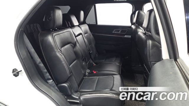 Ford Explorer 2.3 Limited 4WD 5th 2017 — фото 11
