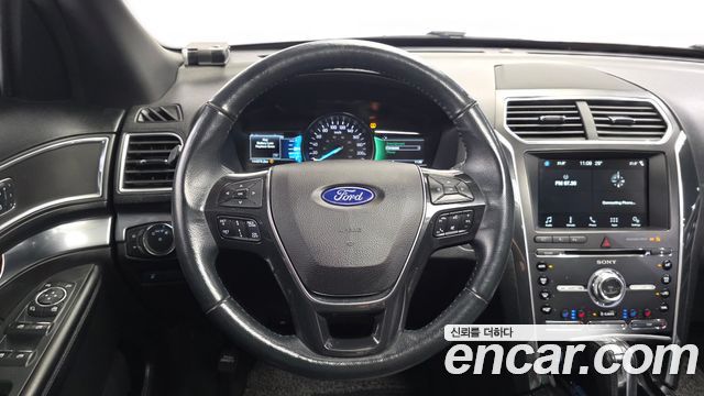 Ford Explorer 2.3 Limited 4WD 5th 2017 — фото 13