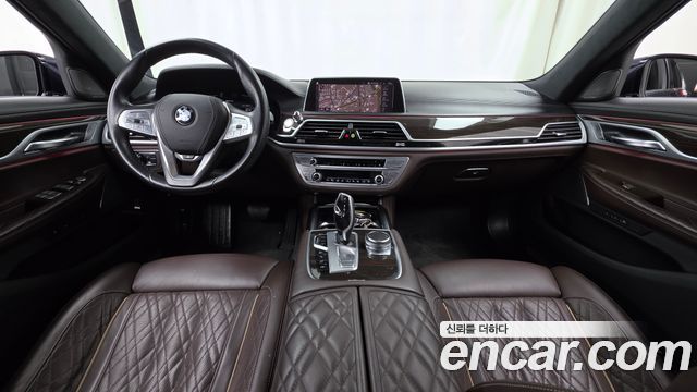BMW 7 Series (G11) 745e iPerformance Design Pure Excellence 2020 — фото 7