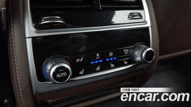 BMW 7 Series (G11) 745e iPerformance Design Pure Excellence 2020 — фото 23