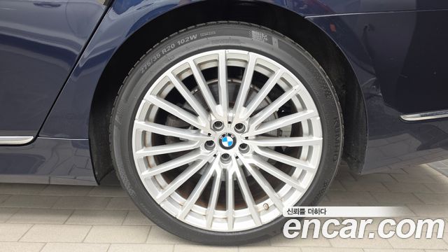 BMW 7 Series (G11) 745e iPerformance Design Pure Excellence 2020 — фото 27