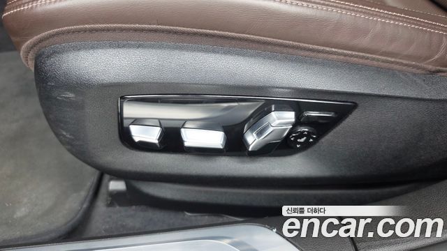 BMW 7 Series (G11) 745e iPerformance Design Pure Excellence 2020 — фото 38