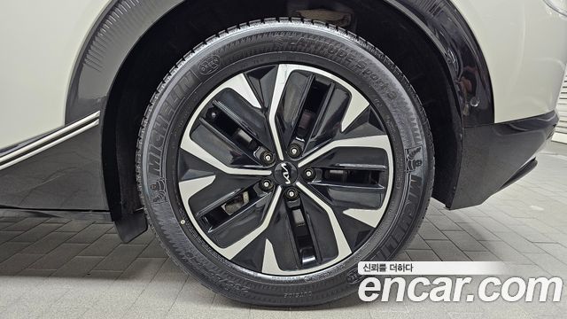 Kia EV6 Long Range Earth 2022 — фото 27