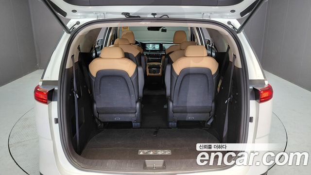 Kia Carnival (IV) Gasoline 9-Seater Noblesse 2023 — фото 16