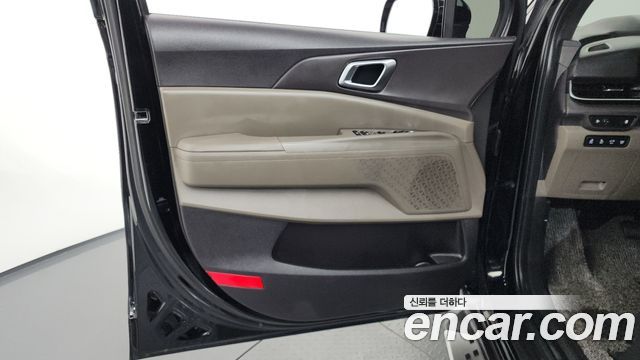 Kia Carnival (IV) Gasoline 9-Seater Hi Limousine (7-seater Limousine(Special vehicle) 2025 — фото 31