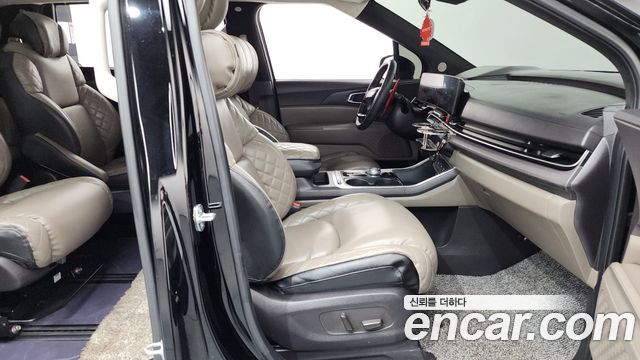 Kia Carnival (IV) Gasoline 9-Seater Hi Limousine (7-seater Limousine(Special vehicle) 2025 — фото 32