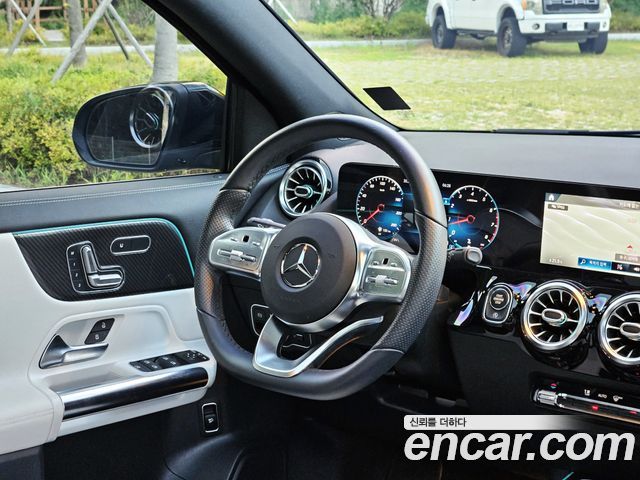 Mercedes-Benz GLA-Class (H247) GLA250 4MATIC 2021 — фото 10