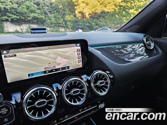 Mercedes-Benz GLA-Class (H247) GLA250 4MATIC 2021 — фото 17