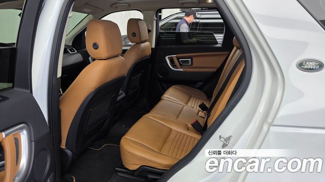 Land Rover Discovery Sport 2.0 TD4 HSE Luxury 2018 — фото 26