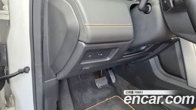 Land Rover Discovery Sport 2.0 TD4 HSE Luxury 2018 — фото 29