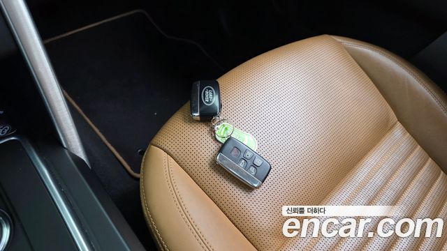 Land Rover Discovery Sport 2.0 TD4 HSE Luxury 2018 — фото 34