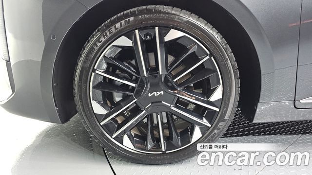 Kia K8 2.5 Gasoline 2WD Signature 2025 — фото 5