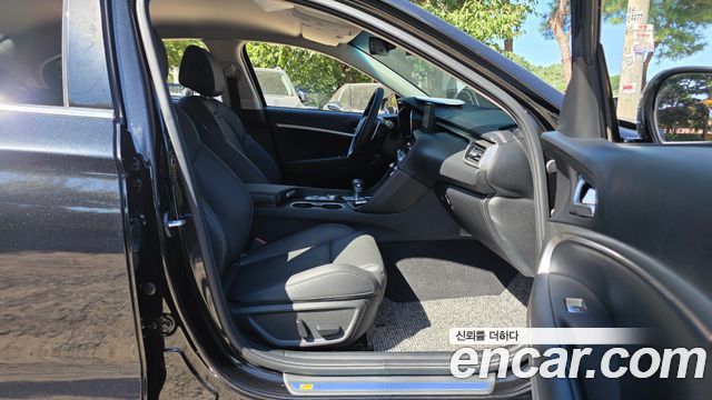 Genesis G70 Gasoline 2.5T 4WD 2025 — фото 26