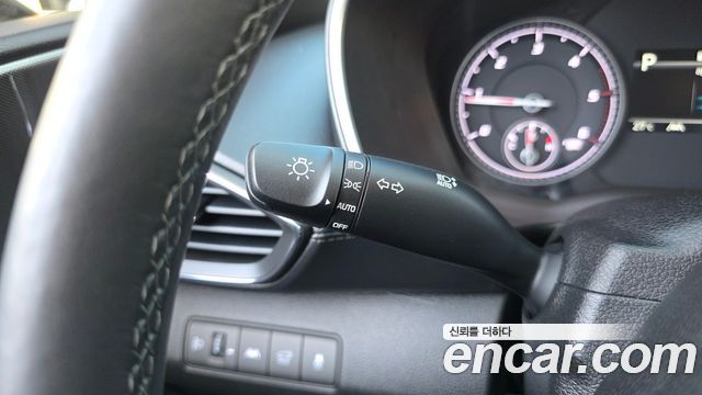 Hyundai Santa Fe Diesel 2.2 2WD Exclusive 2023 — фото 29