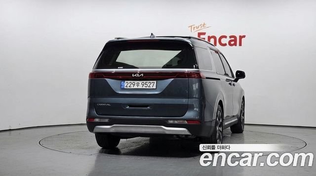 Kia Carnival (IV) Gasoline 9-Seater Signature 2022 — фото 4