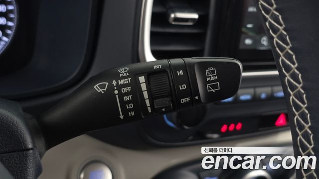 Hyundai Venue 1.6 Modern Plus 2022 — фото 28