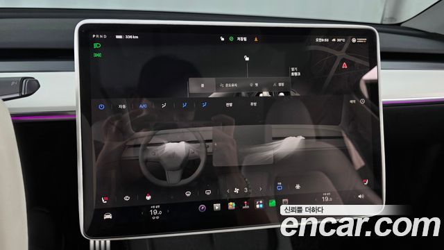 Tesla Model Y Performance AWD 2024 — фото 18