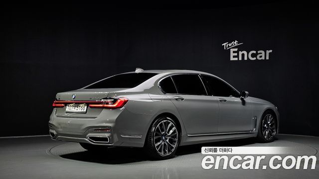 BMW 7 Series (G11) 740Li xDrive M Sport Package 2021 — фото 2