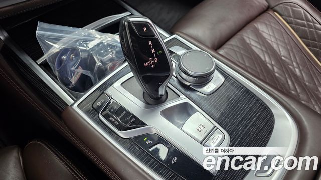 BMW 7 Series (G11) 740Li xDrive M Sport Package 2021 — фото 9