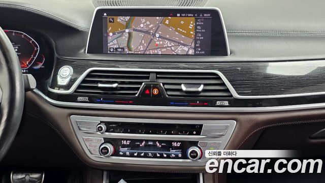 BMW 7 Series (G11) 740Li xDrive M Sport Package 2021 — фото 18