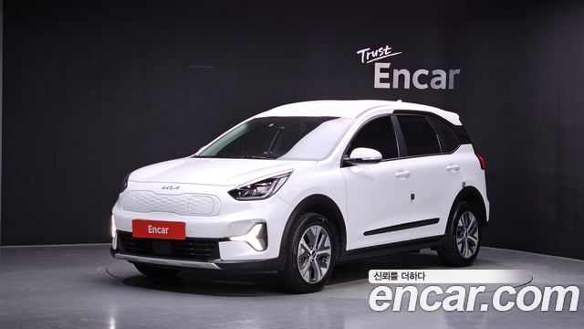 Kia Niro Plus Earth 2023 — фото 1