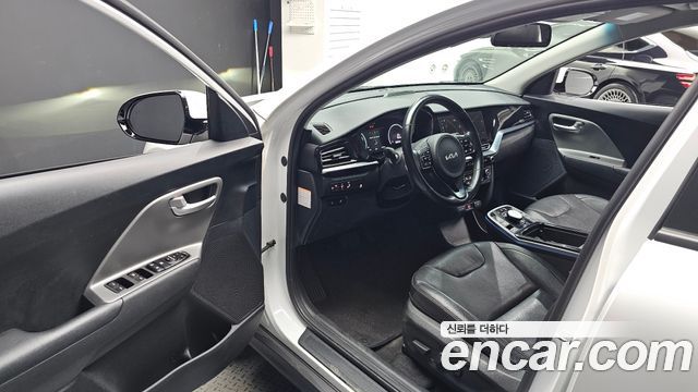 Kia Niro Plus Earth 2023 — фото 10