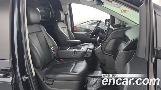 Hyundai Staria Cargo 3-Seater Modern 2023 — фото 11