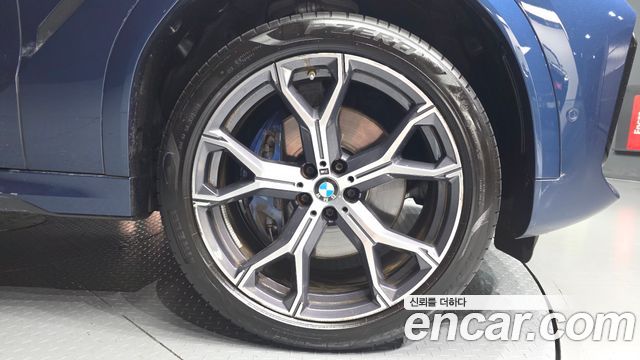 BMW X6 (G06) xDrive40i M Sport 2023 — фото 21