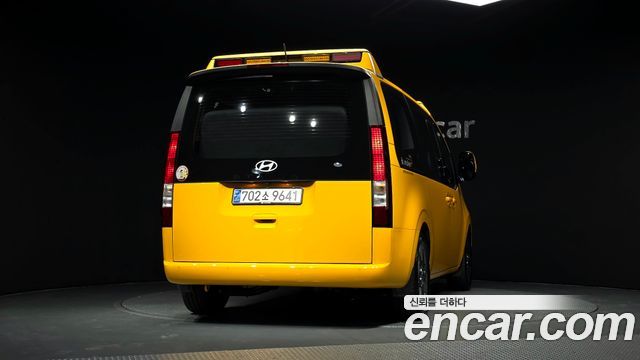 Hyundai Staria L3.5  Kinder Safety Car 15-Seater 2025 — фото 4