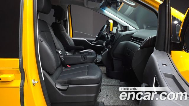 Hyundai Staria L3.5  Kinder Safety Car 15-Seater 2025 — фото 12
