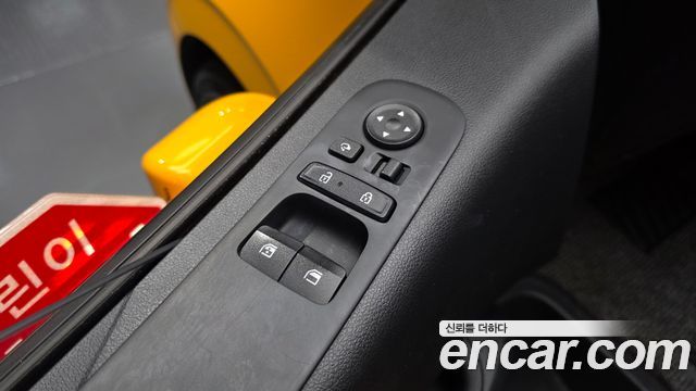 Hyundai Staria L3.5  Kinder Safety Car 15-Seater 2025 — фото 29